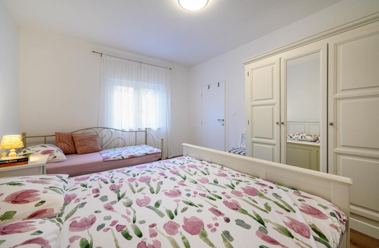 Apartman Slavko Διαμέρισμα Σίμπενικ Εξωτερικό φωτογραφία
